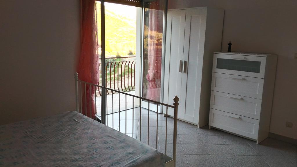 Casa Marina Apartment Linguaglossa Bagian luar foto